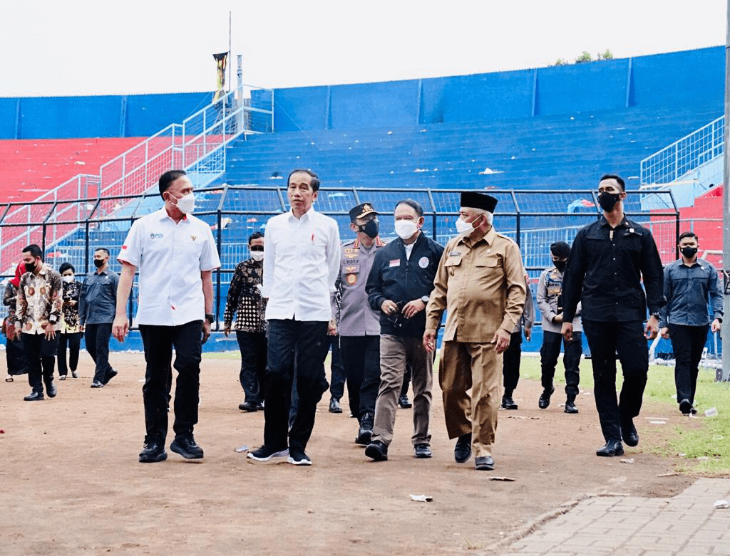 Presiden Jokowi Tinjau Stadion Setelah Terjadi Tragedi Kanjuruhan